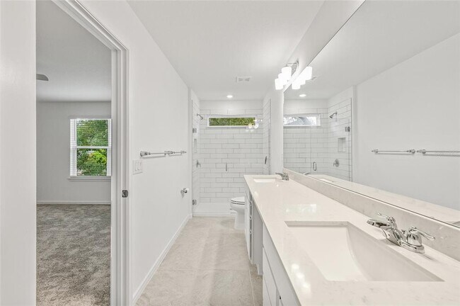 Building Photo - 13161 Stillmont Pl