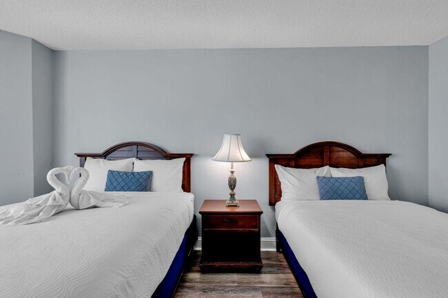 Building Photo - 2560 N Ocean Blvd