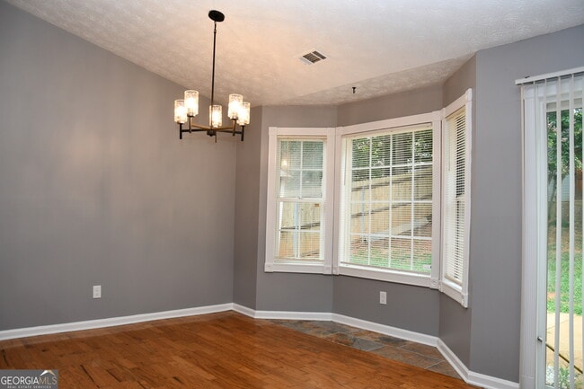 Building Photo - 5932 Homestead Cir