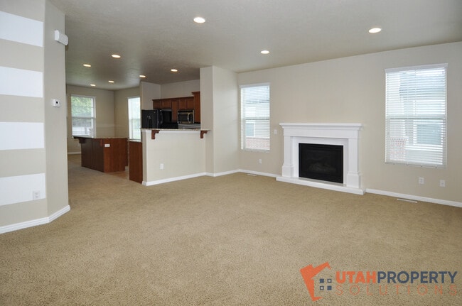Building Photo - 3174 Bald Mountain Dr