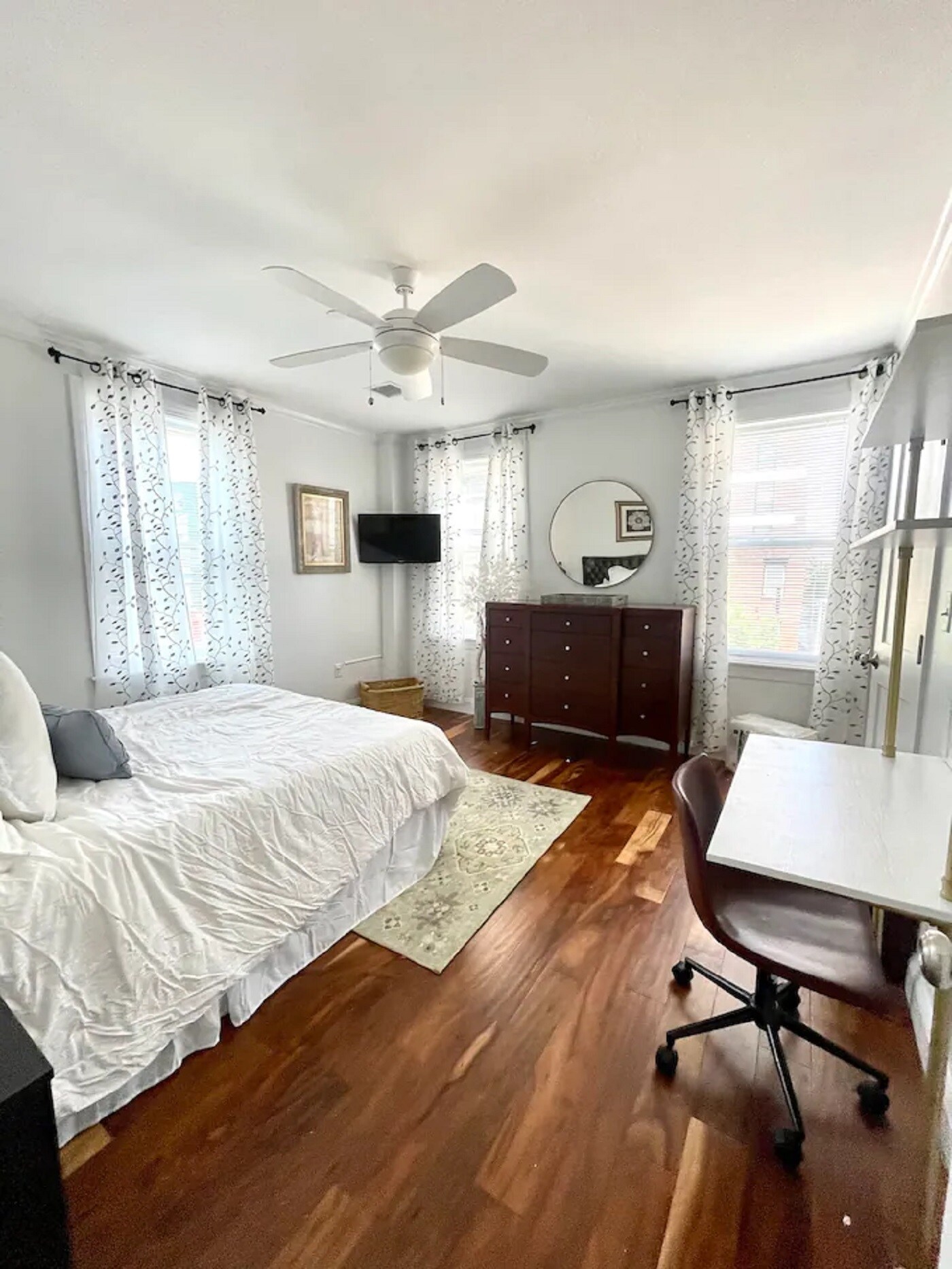 Building Photo - 1015 Tremont St