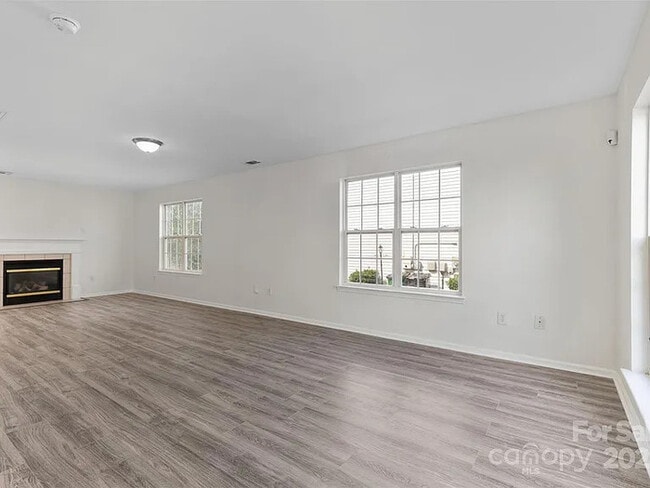 Building Photo - Earn Wealth While Leasing - Like a Homeowner - Lease to Own