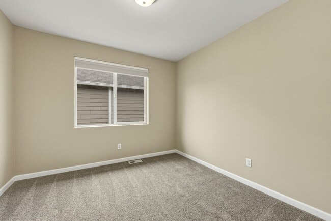 Building Photo - 4 bedrooms 2.5 baths 1826 sq.ft. Olympia School District