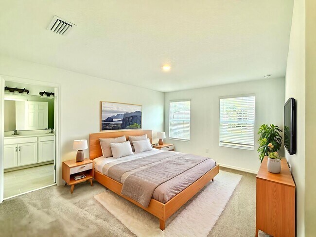 Building Photo - Step into style – Lease this 4Bed gem in D...