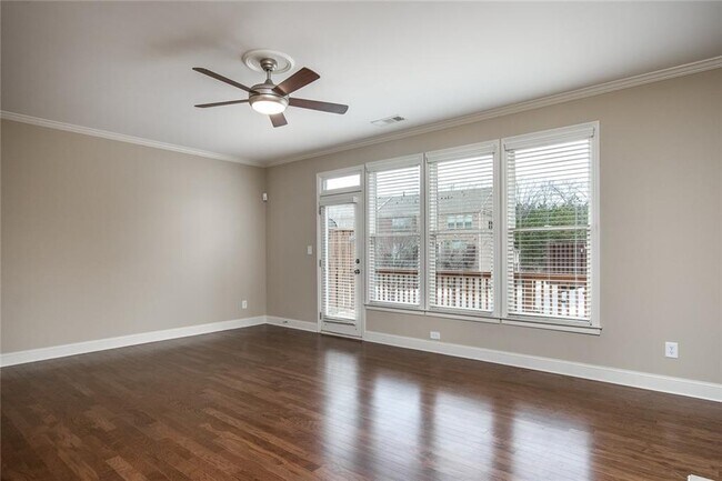 Building Photo - 528 Twinrose Way