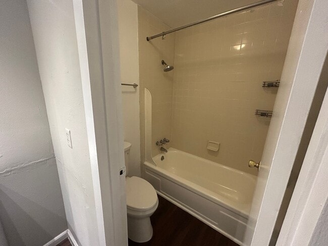 Building Photo - 2 Bedroom Flat in Brandywine