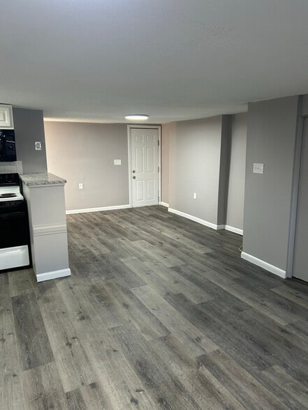 Building Photo - 66 Jefferson St