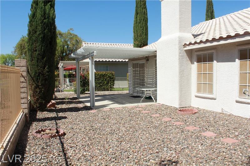 Building Photo - 5444 Desert Paradise Dr