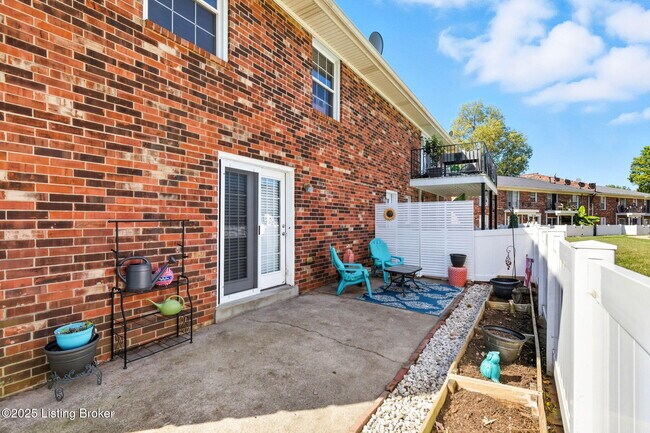 Building Photo - 1239 Westlynne Way