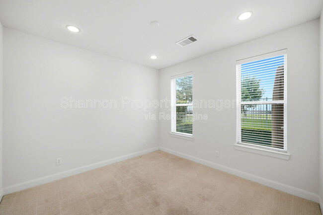 Building Photo - 3131 Leeland St