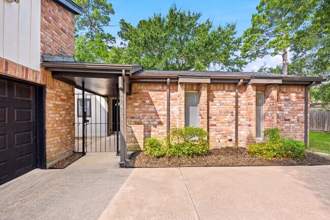 Building Photo - 19407 Enchantford Ct