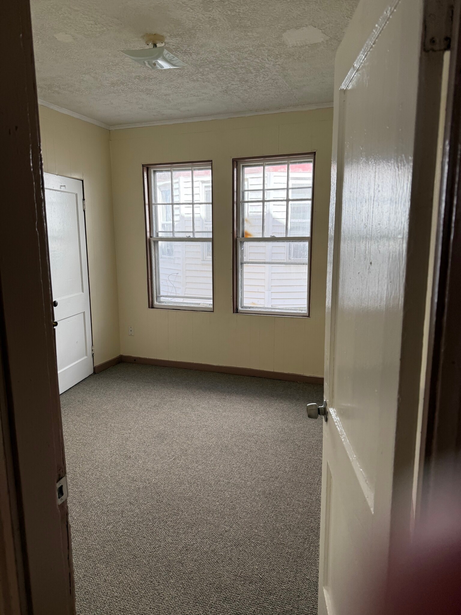 Building Photo - 47 Juniper St