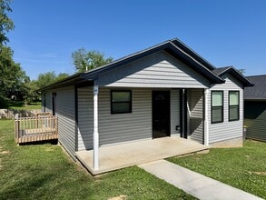 Building Photo - 79 Bluegrass Rd