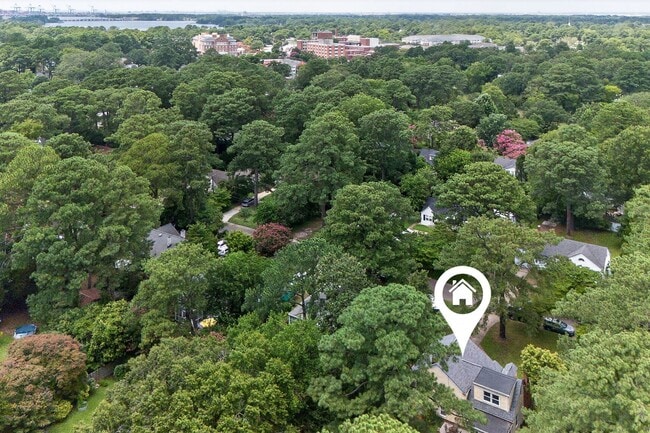 Building Photo - Available September 1st! A First Time Rent...