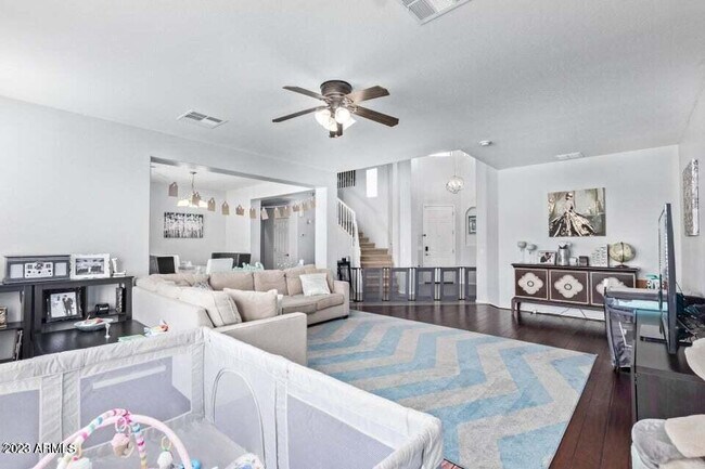 Building Photo - 36840 W Oliveto Ave