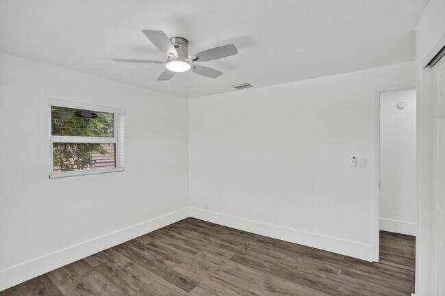 Building Photo - 1510 S 23rd Ave