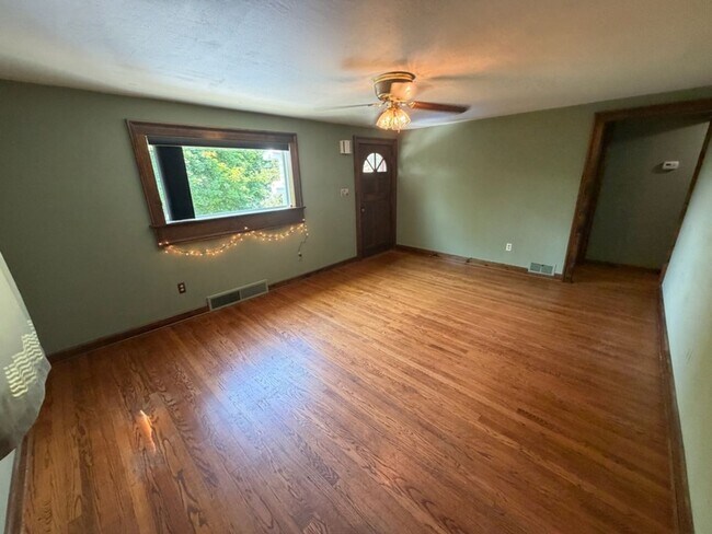 Building Photo - PRICE DROP!! FOR RENT: Charming Ranch Home Near West Point with Seasonal Hudson River Views