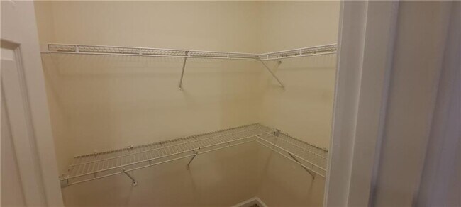 Building Photo - 2395 Lexington Ln