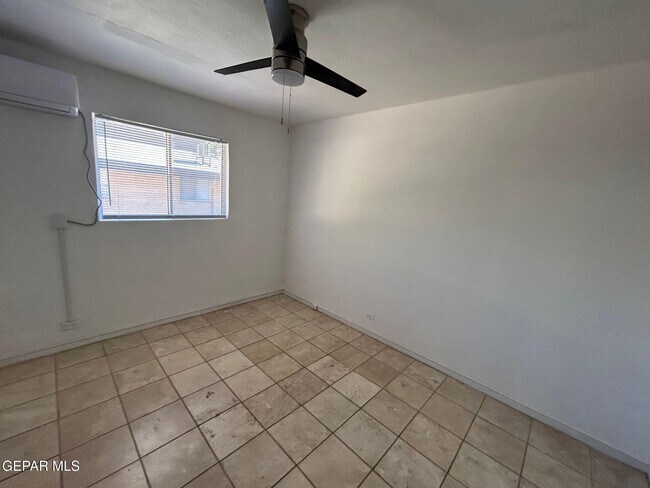 Building Photo - 1224 Kentucky St