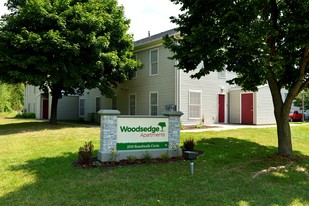 Building Photo - Woodsedge