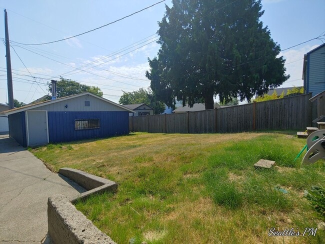 Building Photo - 7510 34th Ave SW
