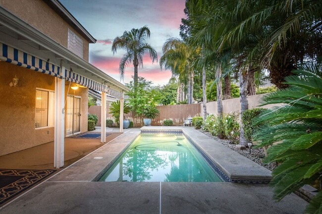 Building Photo - Impressive 4 Bedroom 2.5 Bath home with Po...