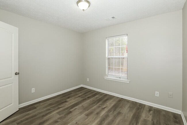 Building Photo - 1236 Jasmine Way