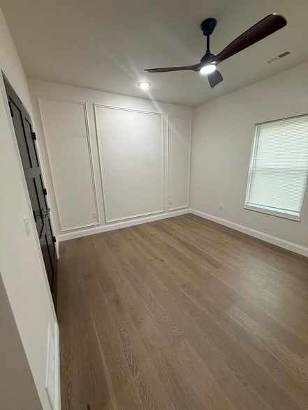 Building Photo - 1020 Crestland Ave