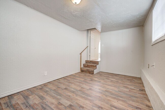 Building Photo - 1426 NE 24th St