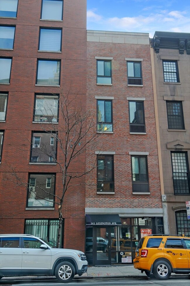 Primary Photo - 141 Lexington Ave