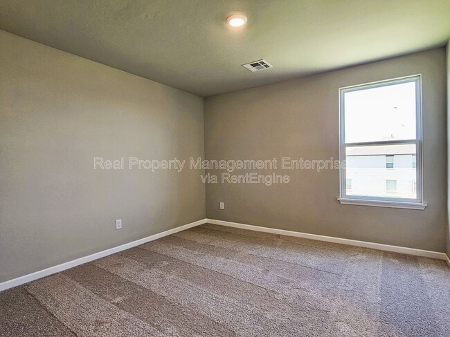 Building Photo - 1616 Amaranth Ln