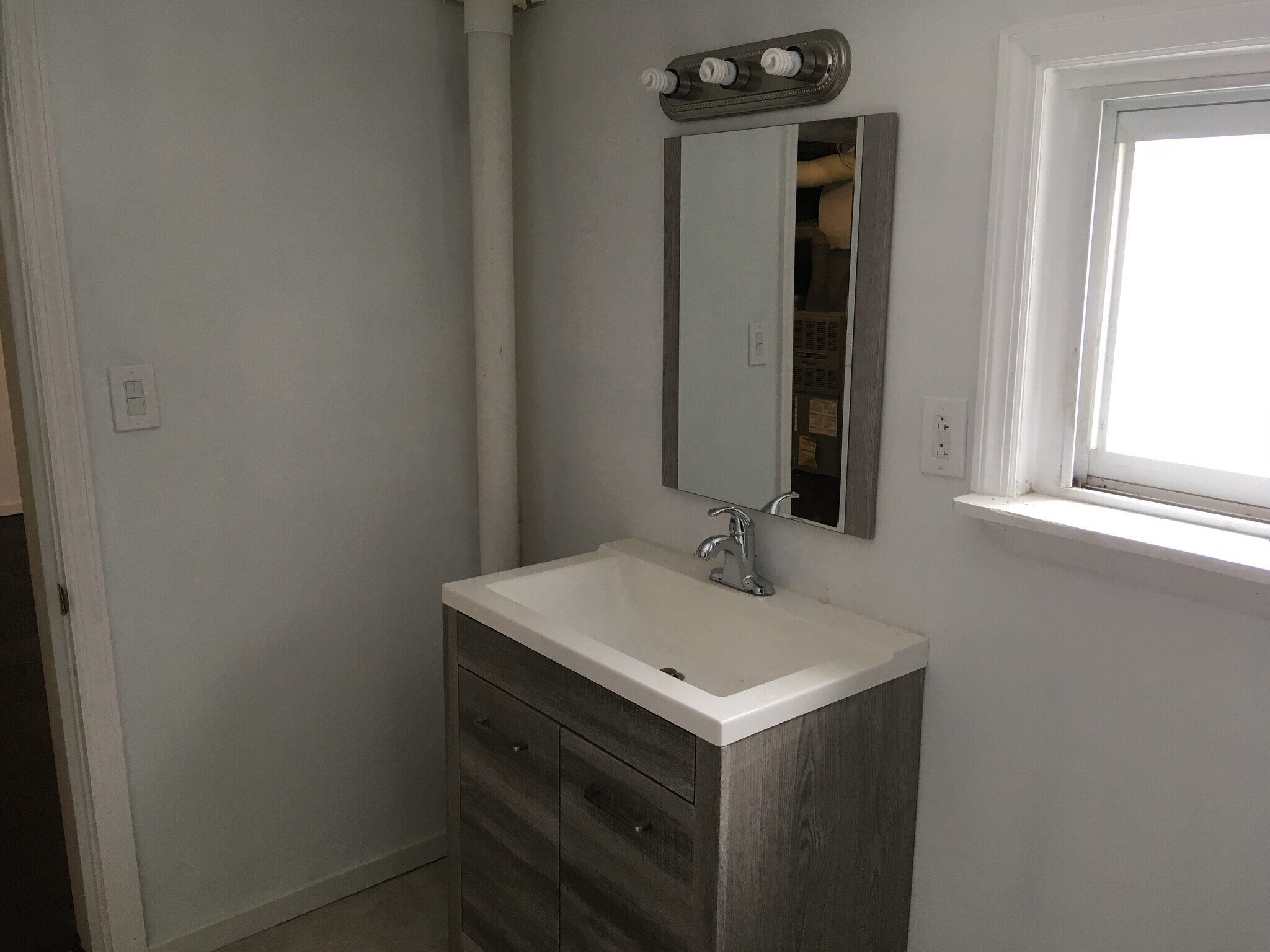 Building Photo - 4561 Mt Troy Rd