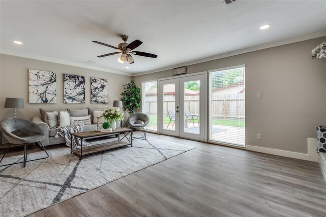 Building Photo - 12806 Shady Knoll Ln