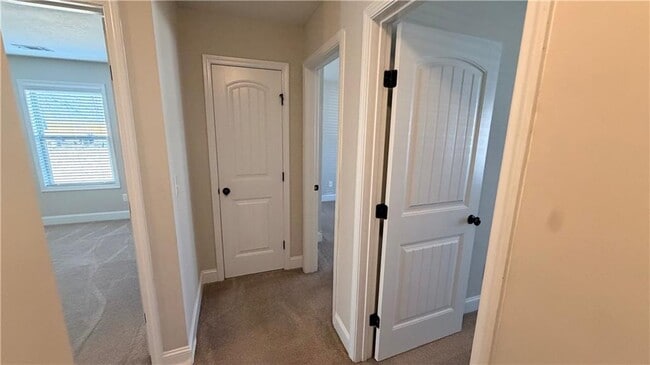 Building Photo - 707 River Mist Cir