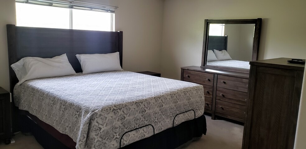 Building Photo - 9402 Santa Fe Rose Street