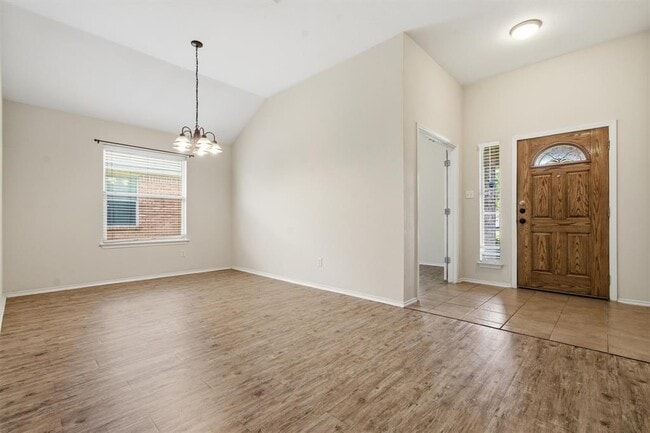 Building Photo - 224 Poplarwood Dr