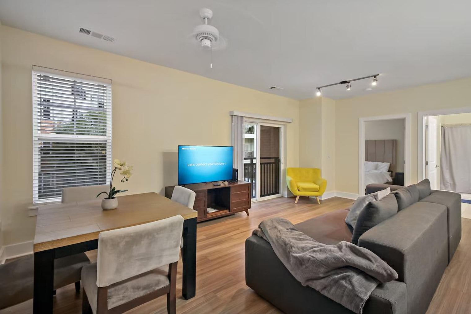 Building Photo - 615 S Columbus St