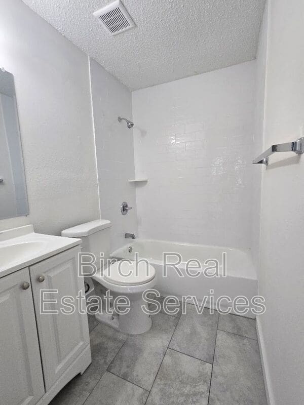 Building Photo - 5342 Cotee River Dr