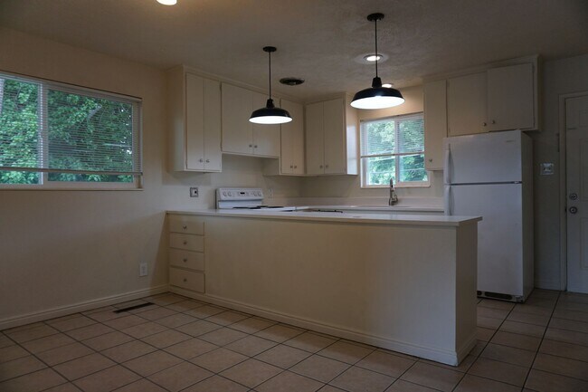 Building Photo - 2564 S 700 E