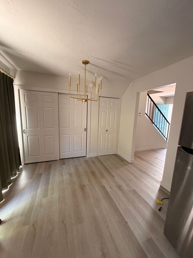 Building Photo - 1150 W 360 N
