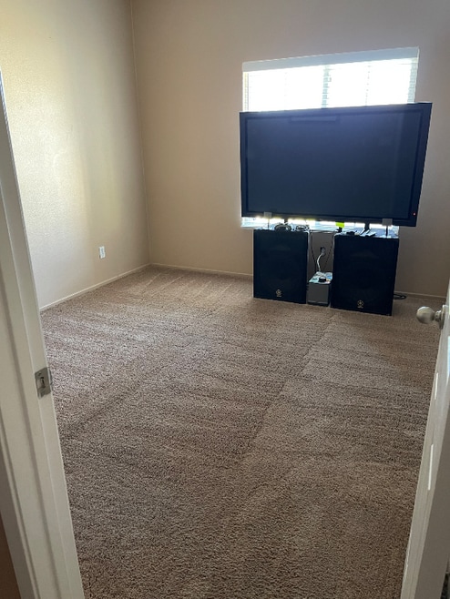 Building Photo - 1002 Calderon Wy