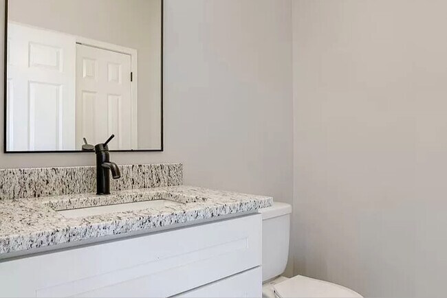 Building Photo - 20855 R Ct