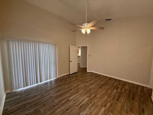 Building Photo - 12464 Castlemain Trail