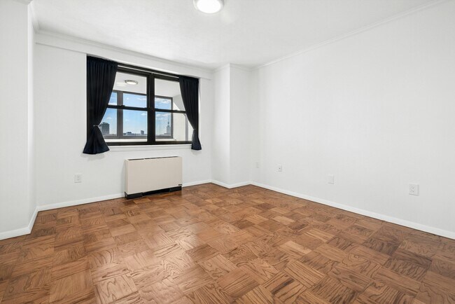 Building Photo - 8 Whittier Pl