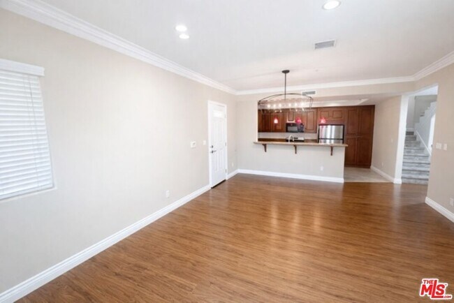 Building Photo - 1101 East Ave