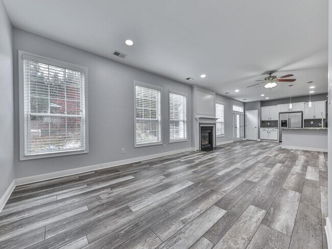 Building Photo - 3745 Clear Lake Way Northwest