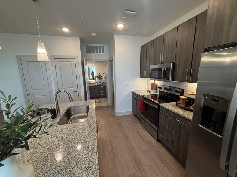 Building Photo - 702 Celebration Wy