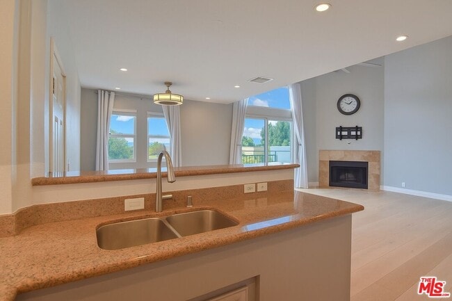 Building Photo - 12530 Venice Blvd.