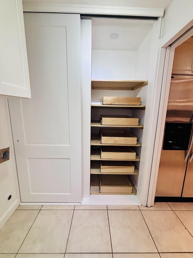 Building Photo - Coastal 4-Bedroom Oasis – Walk to the Beach!