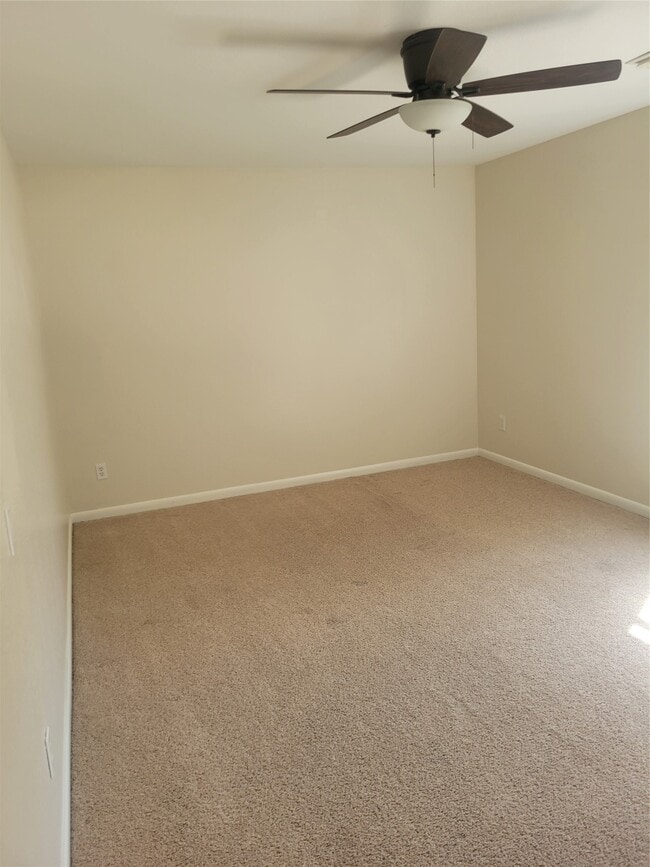 Building Photo - 3903 Brook Garden Ln
